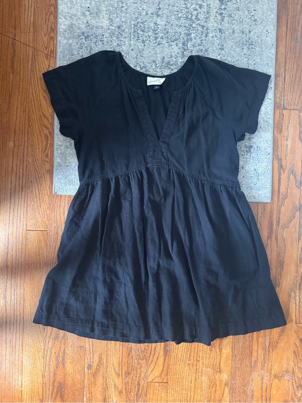 Universal Thread Black V-Neck Babydoll Tunic